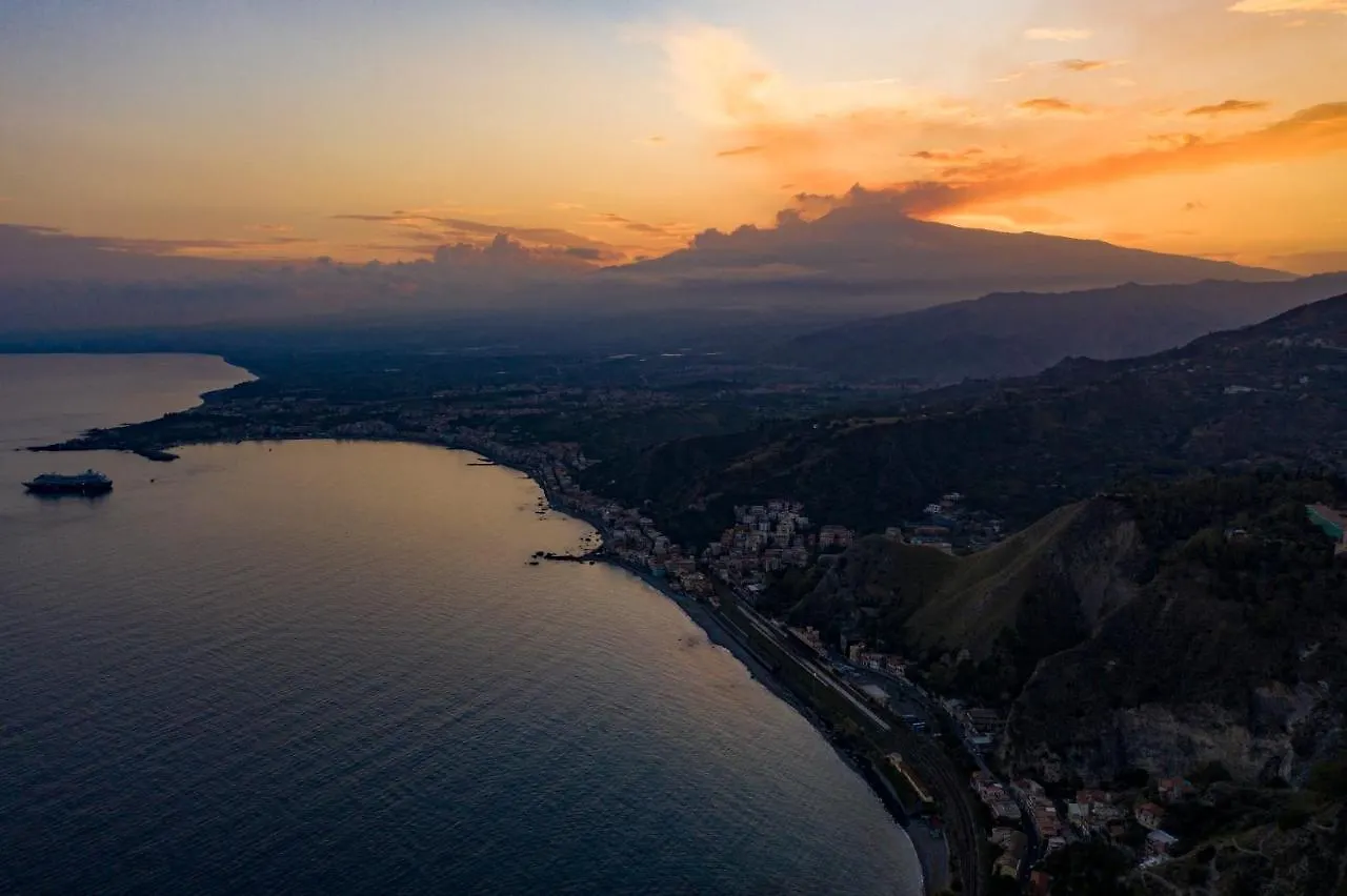 Le Jardin Romain Taormina Italy